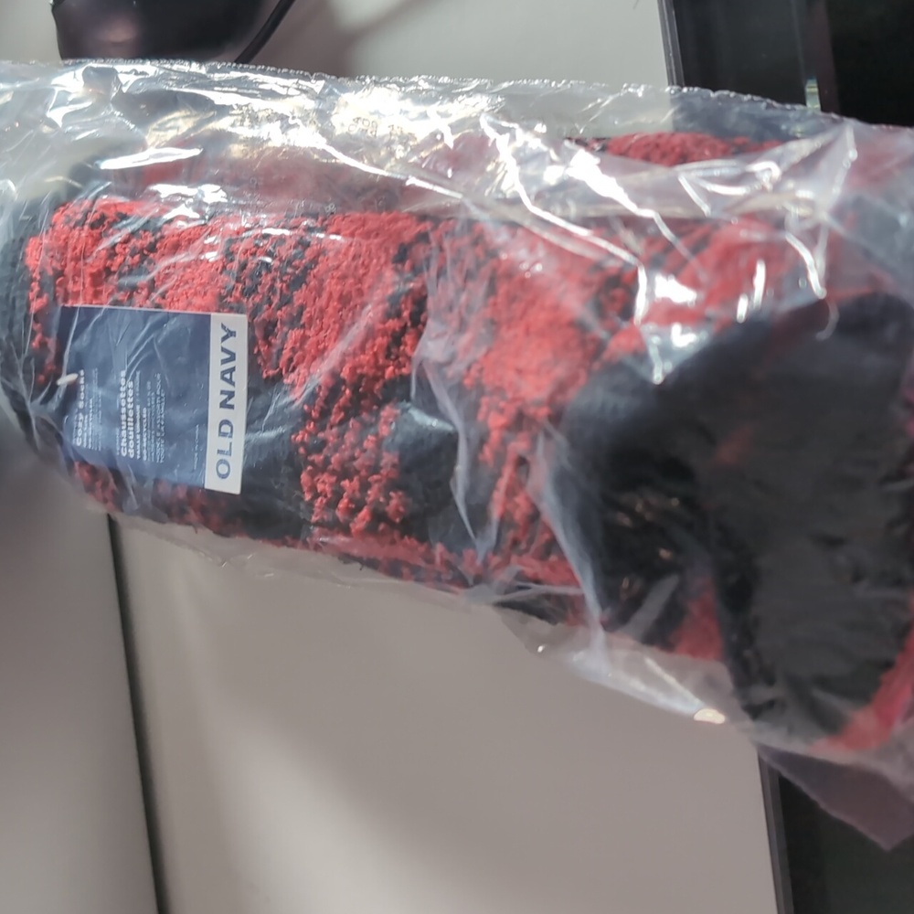 Old navy Holiday Christmas cozy socks black and red 2 pairs